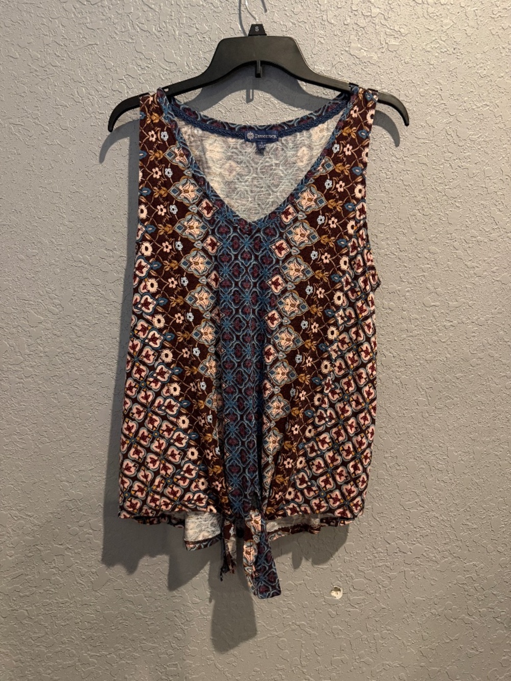 Democracy Boho Sleeveless Blouse - Size L